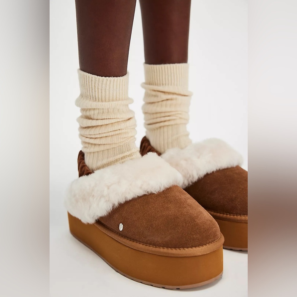 NWT EMU Hartz Platform Clog Slippers - new in box size 10